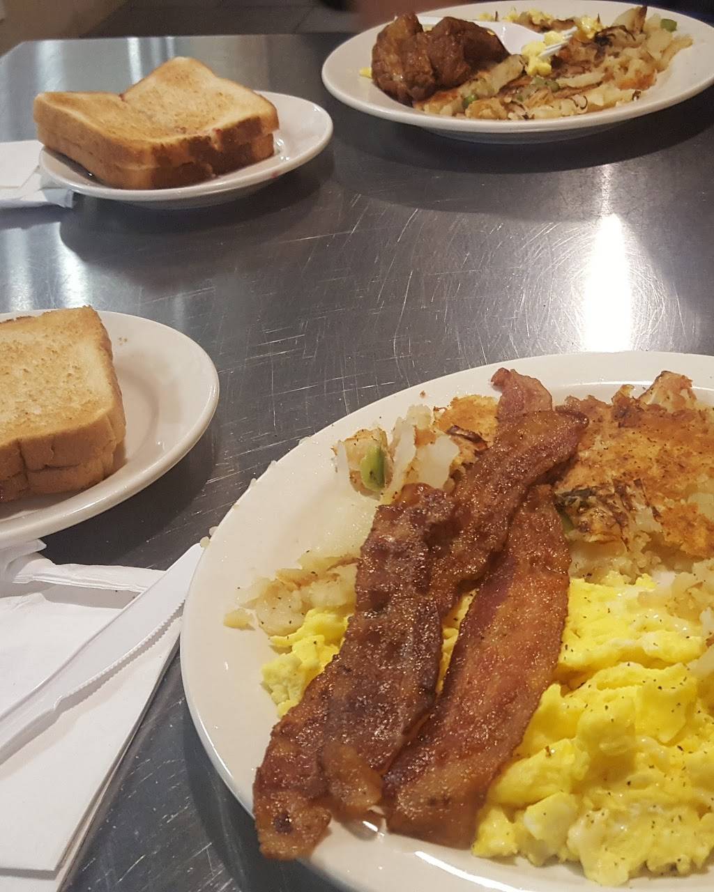 Happy Restaurant | restaurant | 5601 Germantown Ave, Philadelphia, PA 19144, USA | 2158434122 OR +1 215-843-4122