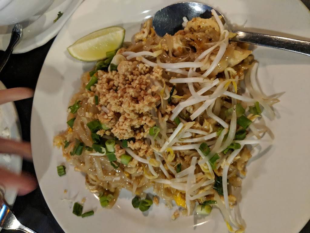 Thai Kitchen Restaurant | restaurant | 3009 Guadalupe St, Austin, TX 78705, USA | 5124742575 OR +1 512-474-2575