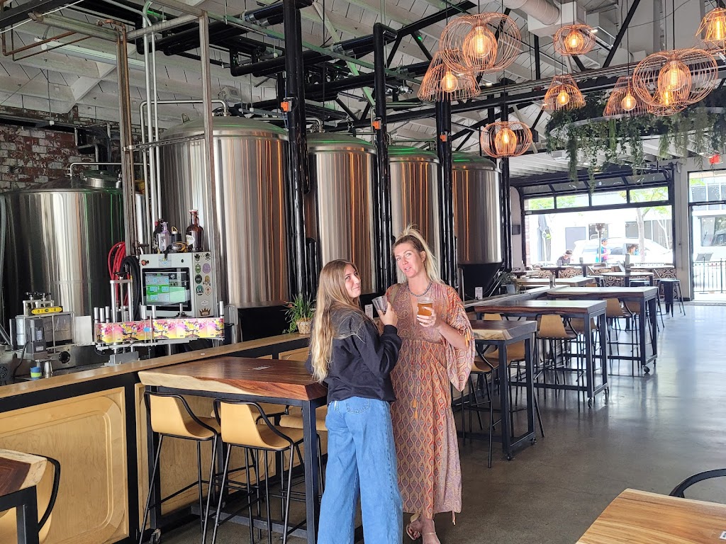 Hoxton Manor | restaurant | 3131 University Ave, San Diego, CA 92104, USA | 6192305017 OR +1 619-230-5017