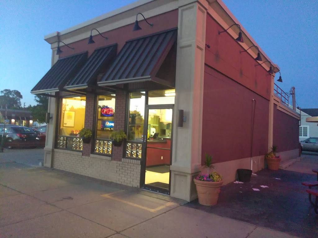 Stoshs Pizza | restaurant | 24312 Van Dyke Ave, Center Line, MI 48015, USA | 5867576836 OR +1 586-757-6836