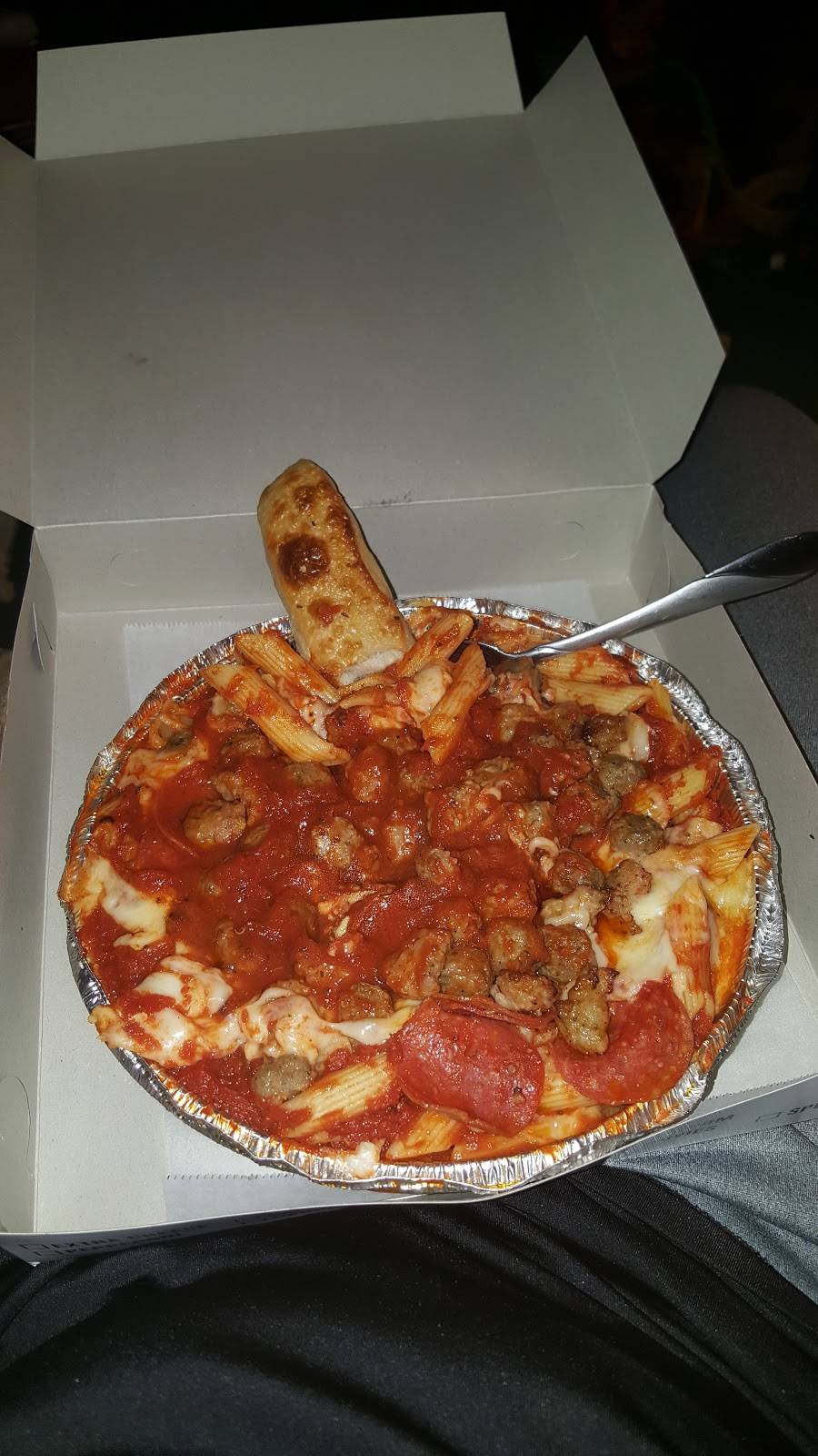 Scicchitanos Buono Pizza | restaurant | 962 Chestnut St, Kulpmont, PA 17834, USA | 5703733050 OR +1 570-373-3050