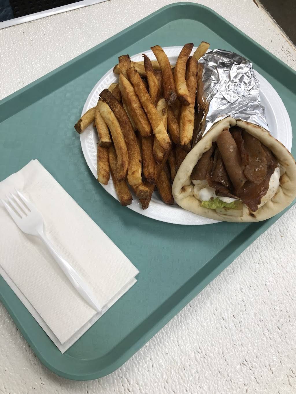 Chesters Chicken & Fish | restaurant | 771 Southdale Rd E, London, ON N6E 2C6, Canada | 5194711100 OR +1 519-471-1100