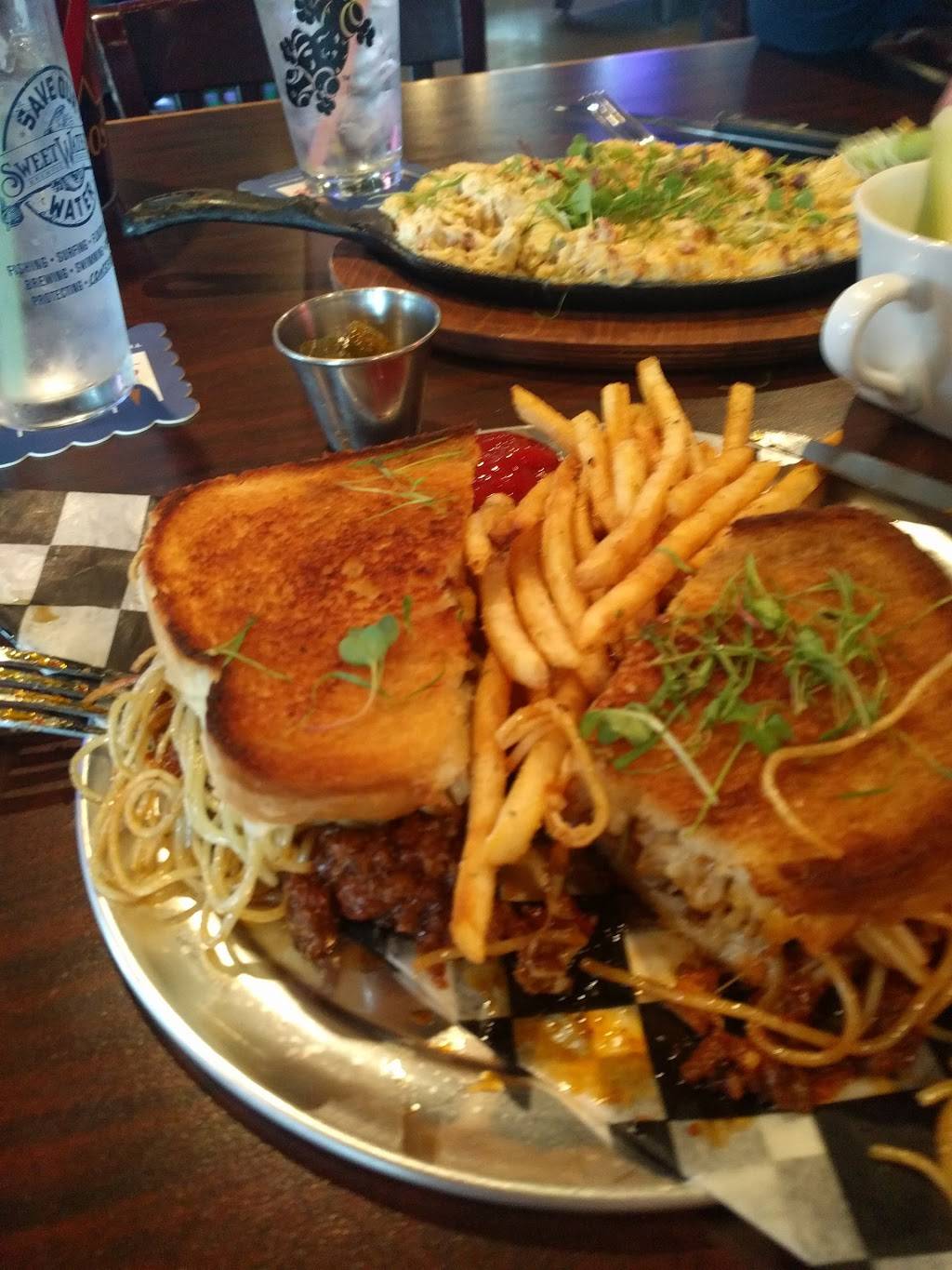 SIDETRACKS MUSIC HALL | restaurant | 415 E Church St NW #12-13, Huntsville, AL 35801, USA | 2568581390 OR +1 256-858-1390