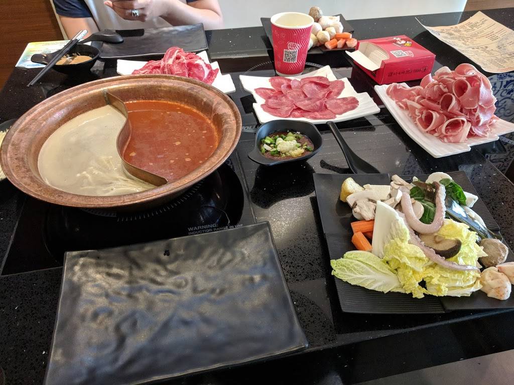 Porcelain Hotpot & Lounge | restaurant | 1122 Main St W, Hamilton, ON L8S 1C1, Canada | 2893966993 OR +1 289-396-6993