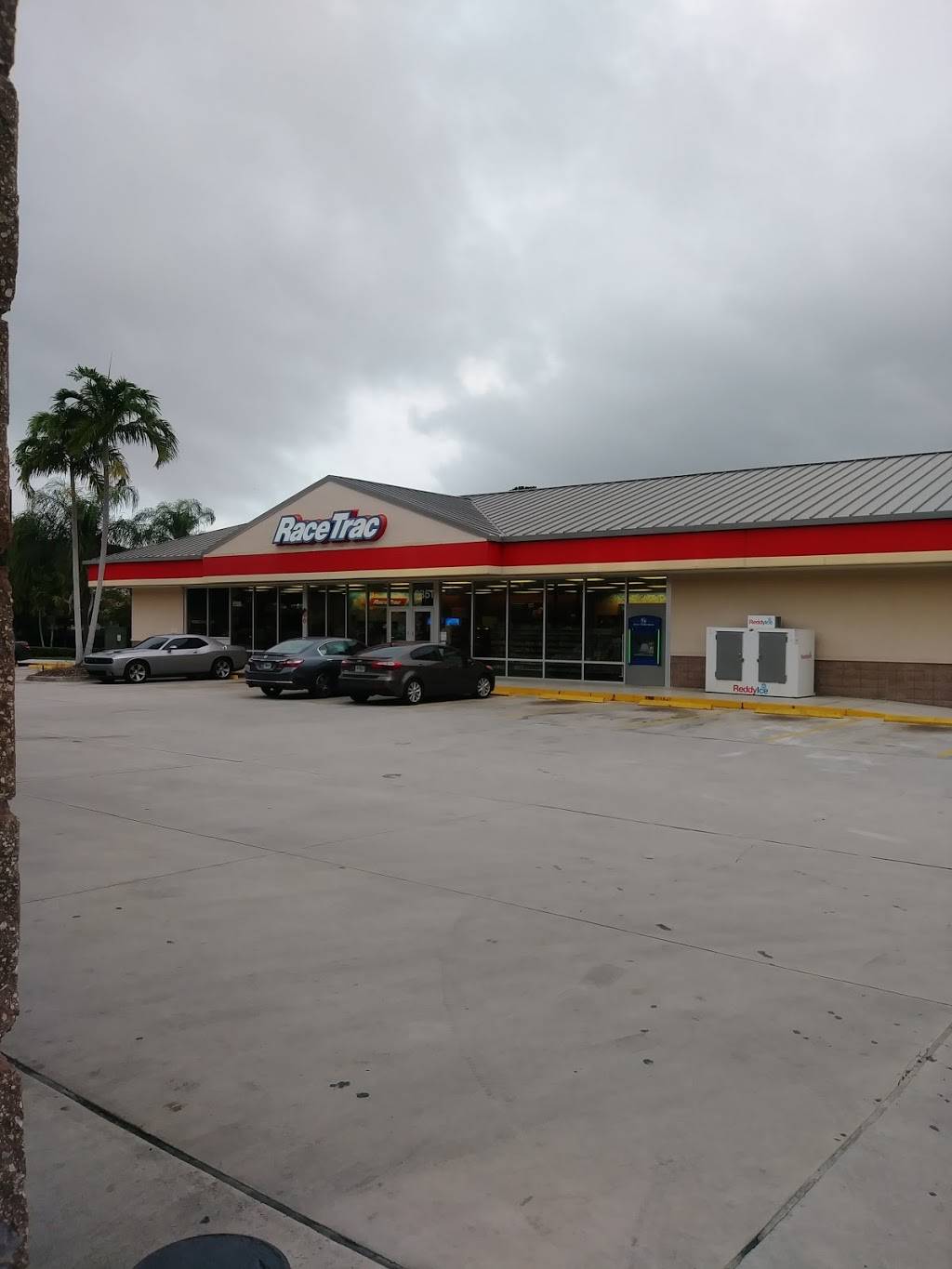 RaceTrac | bakery | 2351 W Oakland Park Blvd, Oakland Park, FL 33309, USA | 9544869105 OR +1 954-486-9105