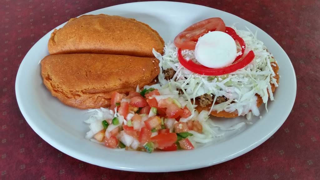 COMBO SEAFOOD RESTAURANT | restaurant | 1408, 95 E Edgebrook Dr, Houston, TX 77034, USA | 8329400117 OR +1 832-940-0117