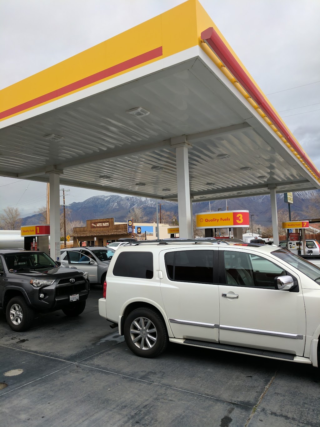 Shell | restaurant | 401 N Main St, Lone Pine, CA 93545, USA | 7608761035 OR +1 760-876-1035