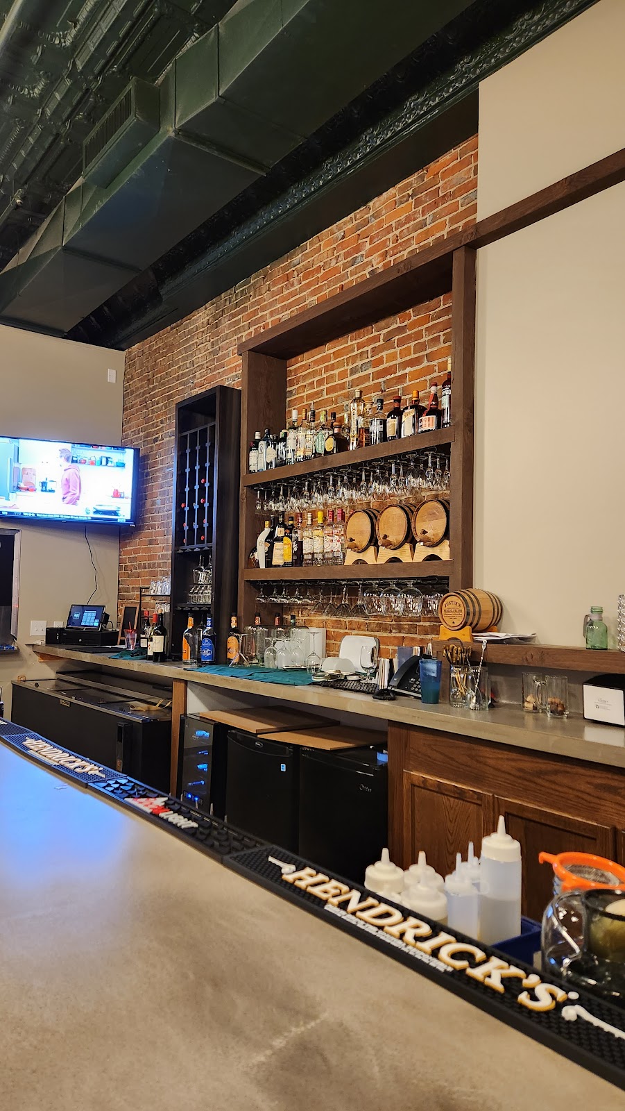 Six on Sixth | restaurant | 602 N Washington St, Junction City, KS 66441, USA | 7853901016 OR +1 785-390-1016