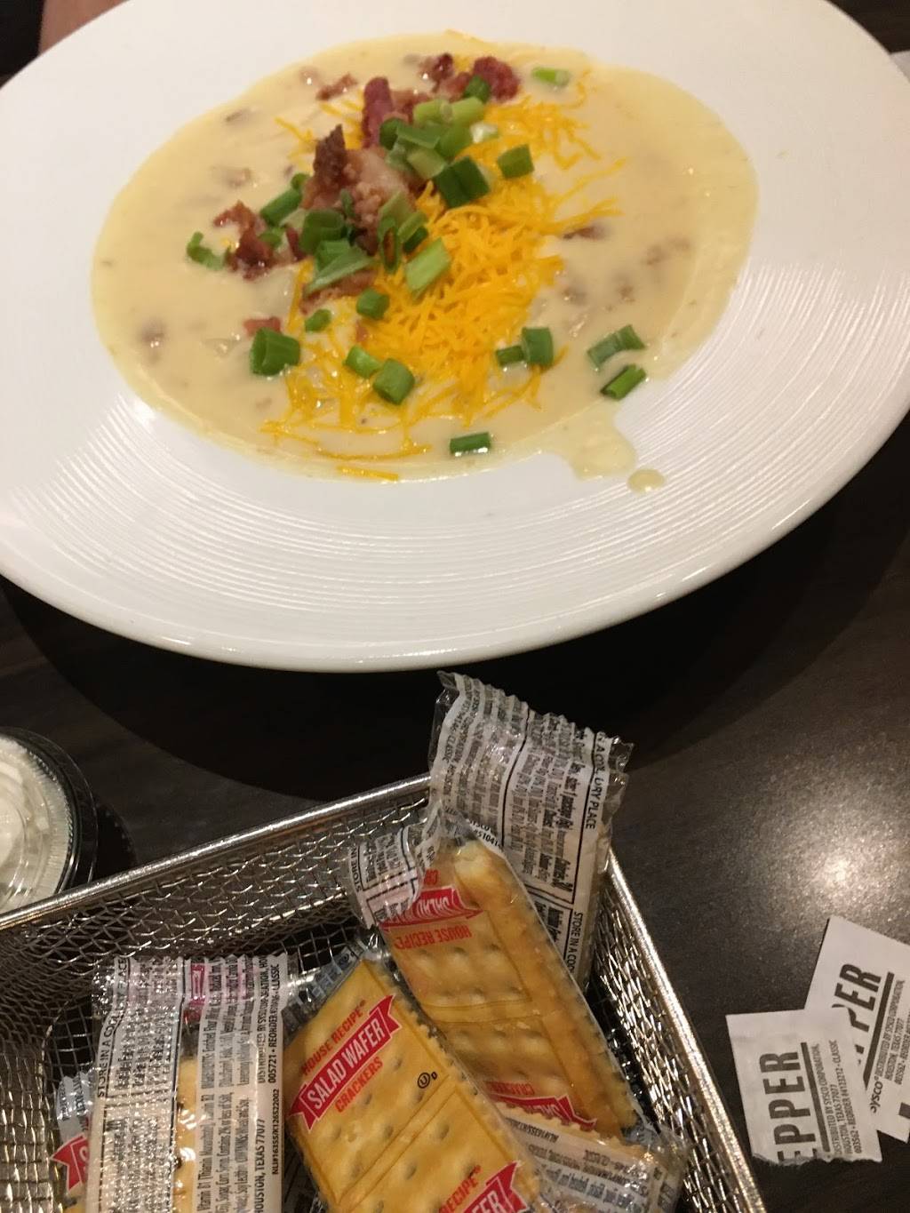 Bayview Cafe | restaurant | 850 Bayview Ave, Biloxi, MS 39530, USA | 2284363000 OR +1 228-436-3000