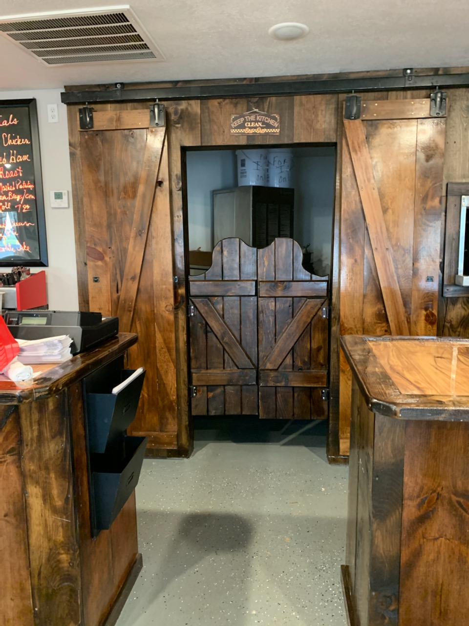 Country Girl Cafe | restaurant | 303 E 20th St, Mountain Grove, MO 65711, USA | 4172594560 OR +1 417-259-4560