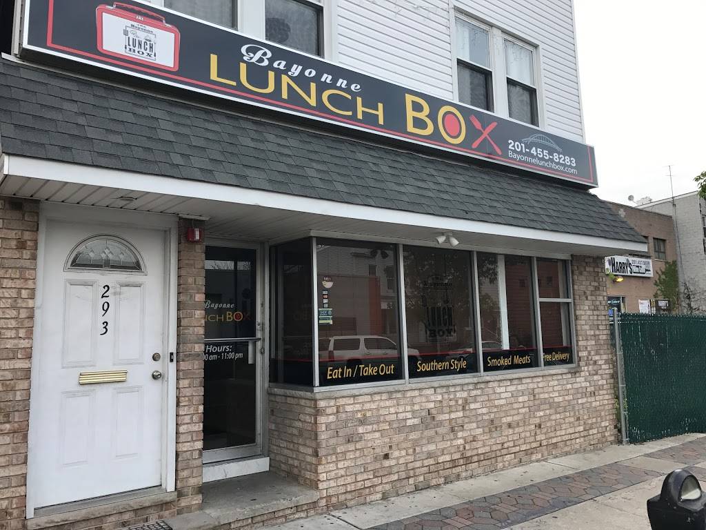 Bayonne LunchBox | restaurant | 293 Broadway, Bayonne, NJ 07002, USA | 2014558283 OR +1 201-455-8283