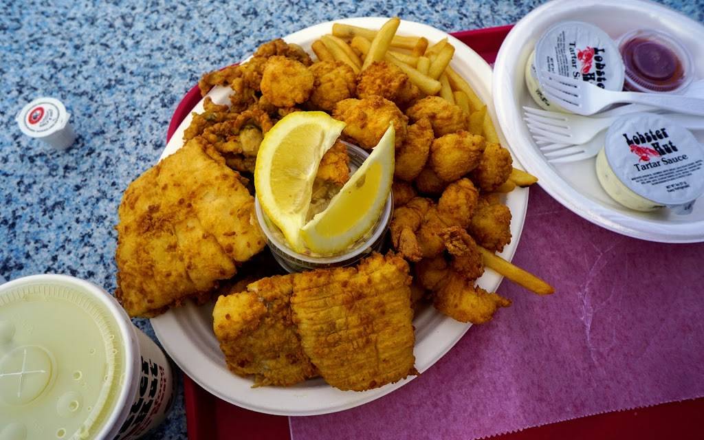 Lobster Hut | restaurant | 25 Town Wharf, Plymouth, MA 02360, USA | 5087462270 OR +1 508-746-2270