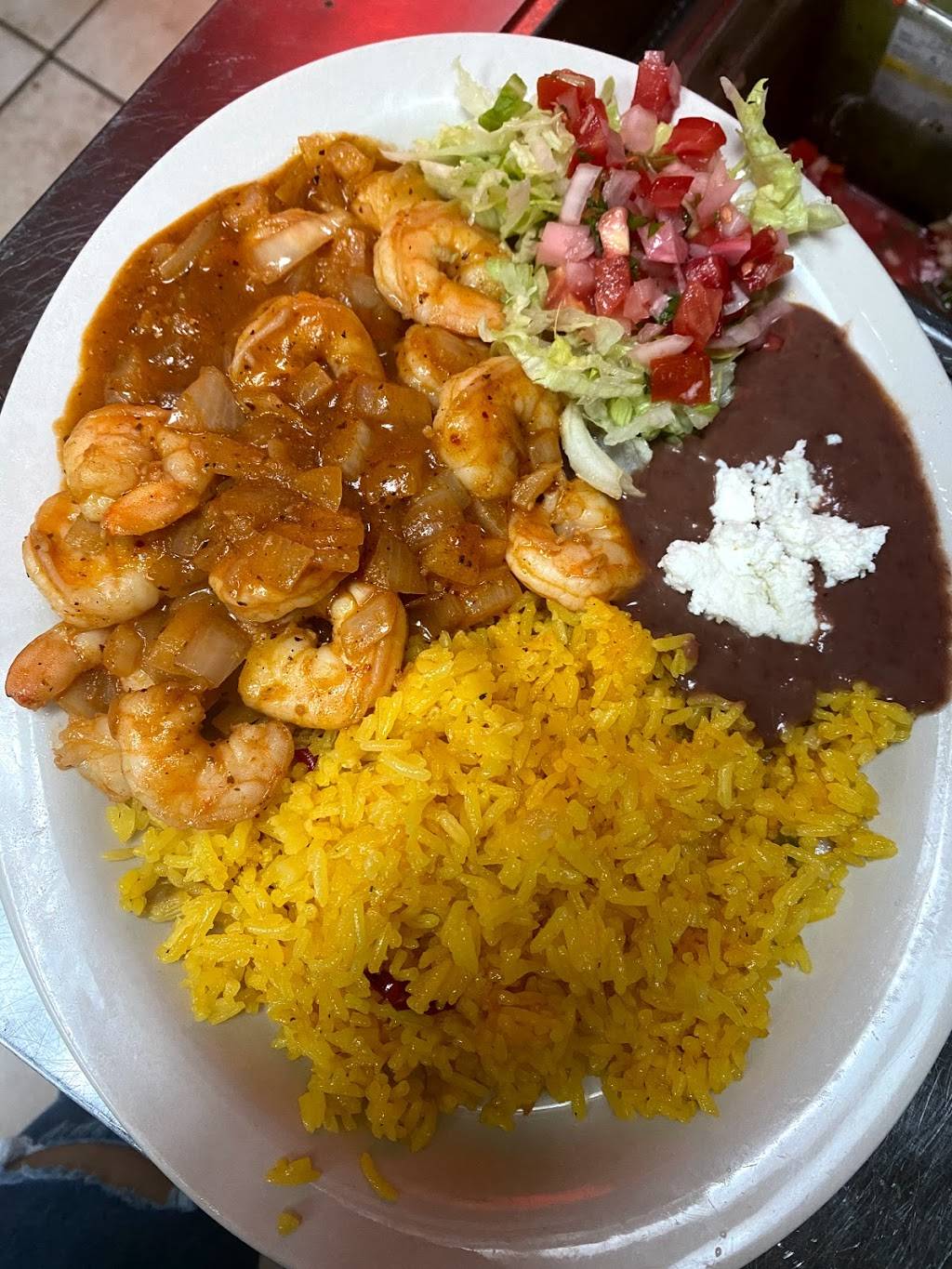 El Rinconcito Centroamericano | restaurant | 8757 US-1, Port St. Lucie, FL 34952, USA | 7728007756 OR +1 772-800-7756