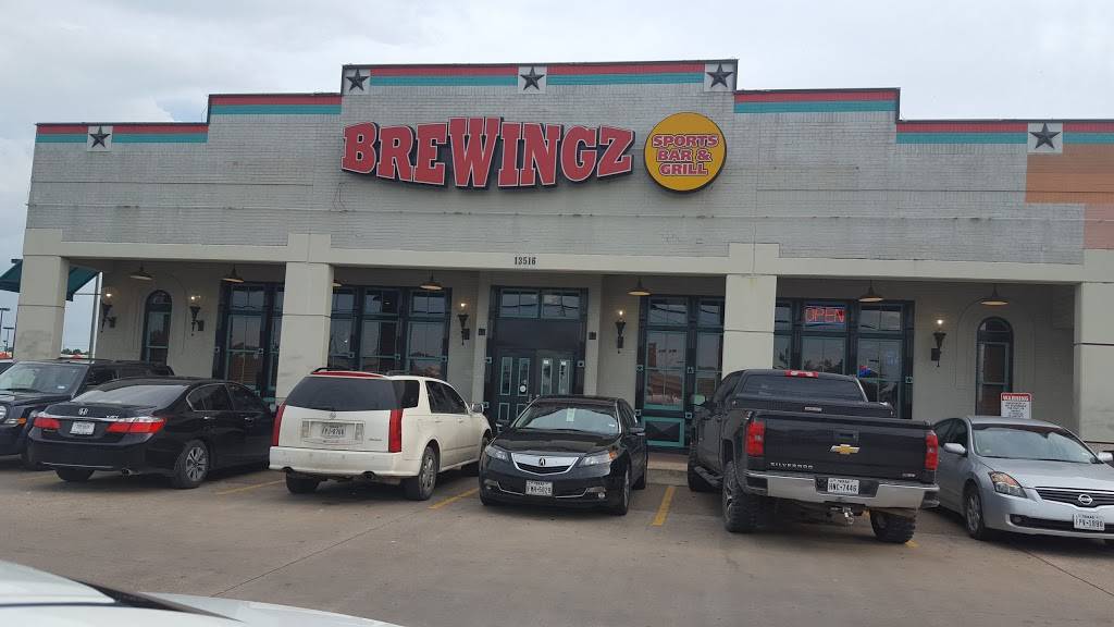 BreWingZ Restaurant and Bar | restaurant | 13516 East Fwy, Houston, TX 77015, USA | 7133300144 OR +1 713-330-0144