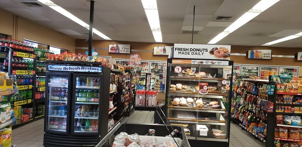 Circle K | meal takeaway | 16959 E Colonial Dr, Orlando, FL 32820, USA | 4075685617 OR +1 407-568-5617