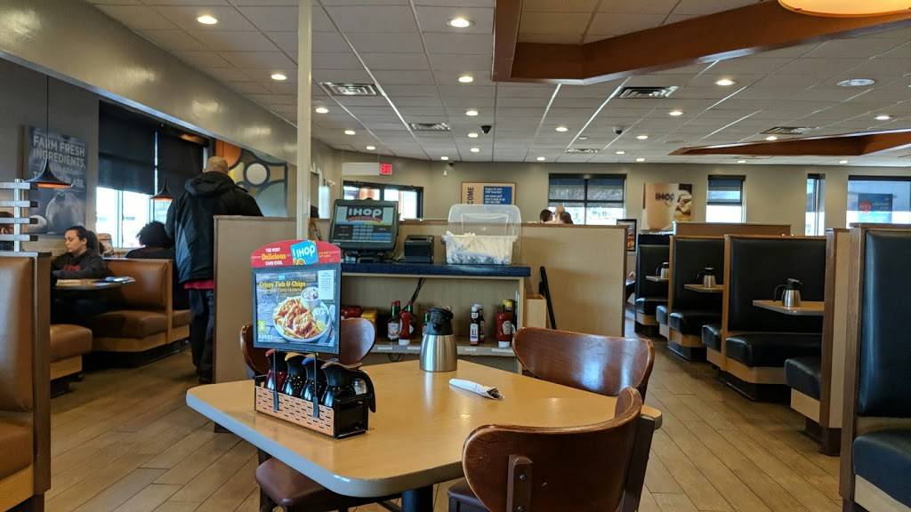 IHOP | restaurant | 148 N Dupont Hwy, New Castle, DE 19720, USA | 3023252188 OR +1 302-325-2188