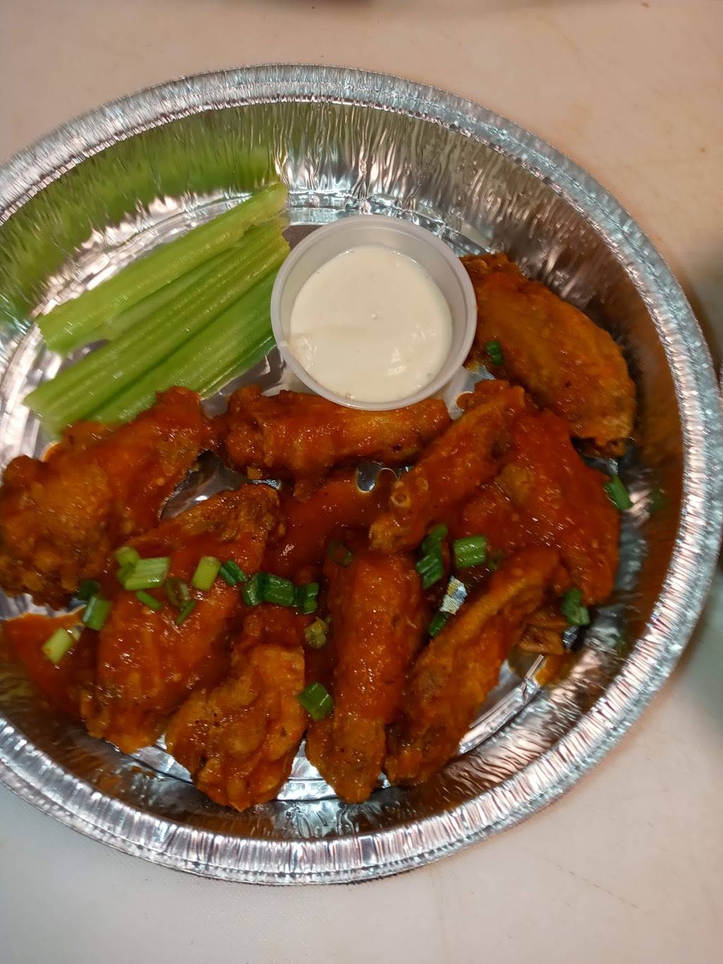 Grab Your Wings | restaurant | 714 W 9th St, Chester, PA 19013, USA | 4844803078 OR +1 484-480-3078