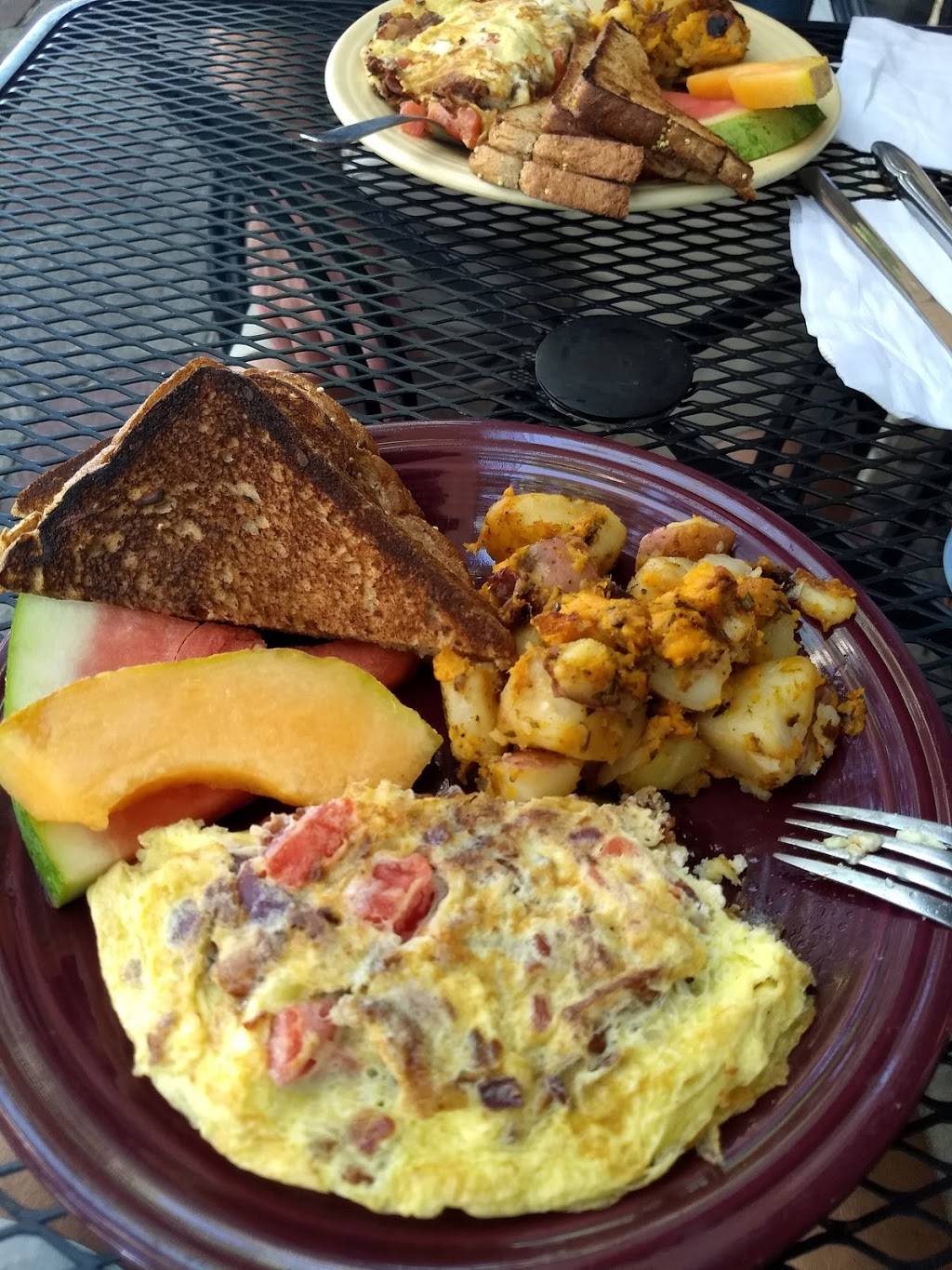 Banyan Cafe and Catering on MLK | cafe | 689 Dr M.L.K. Jr St N, St. Petersburg, FL 33701, USA | 7278966100 OR +1 727-896-6100