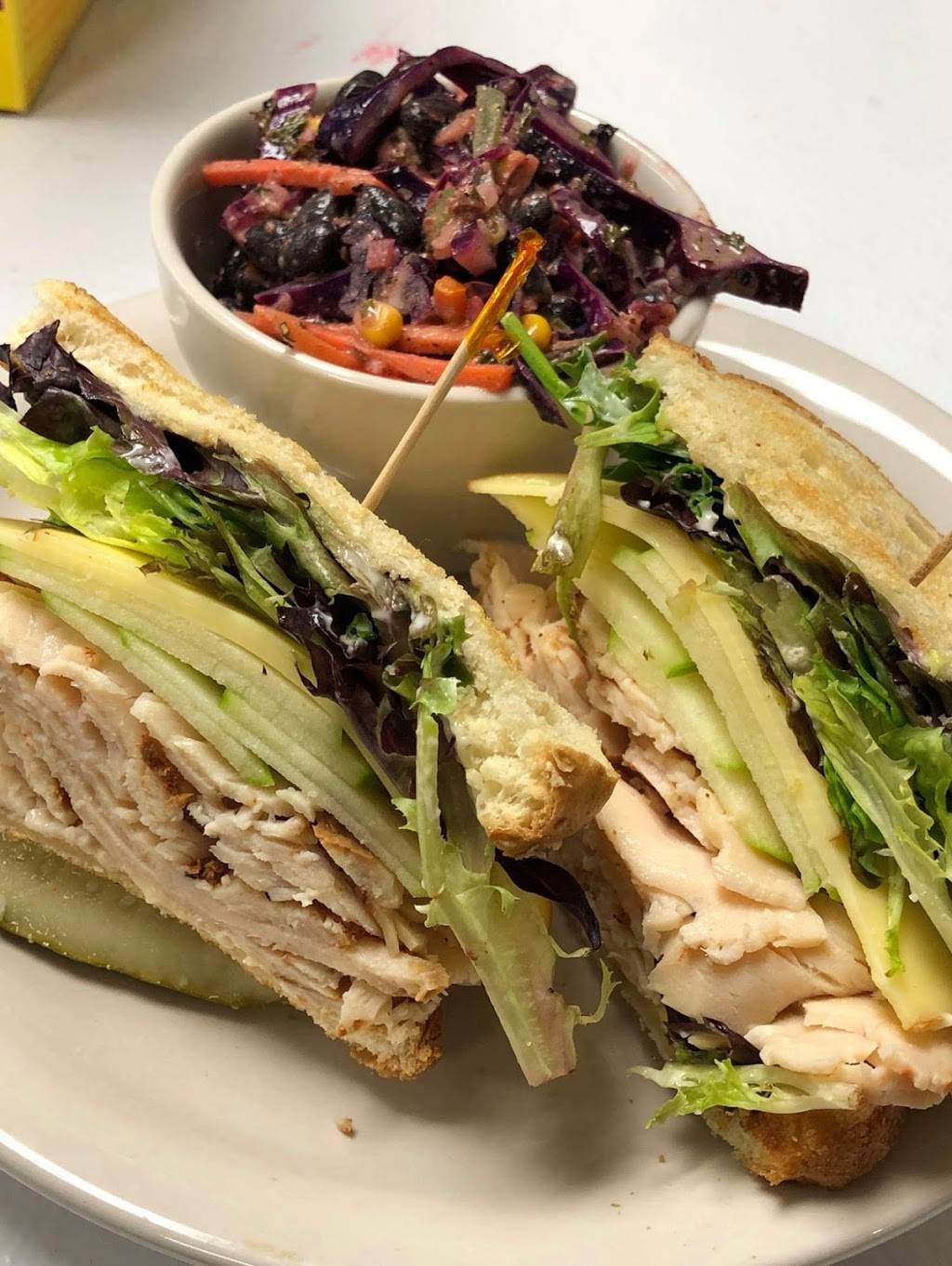 Jersey Girl Diner | restaurant | 174 W Main St, Morristown, TN 37814, USA | 4232541304 OR +1 423-254-1304