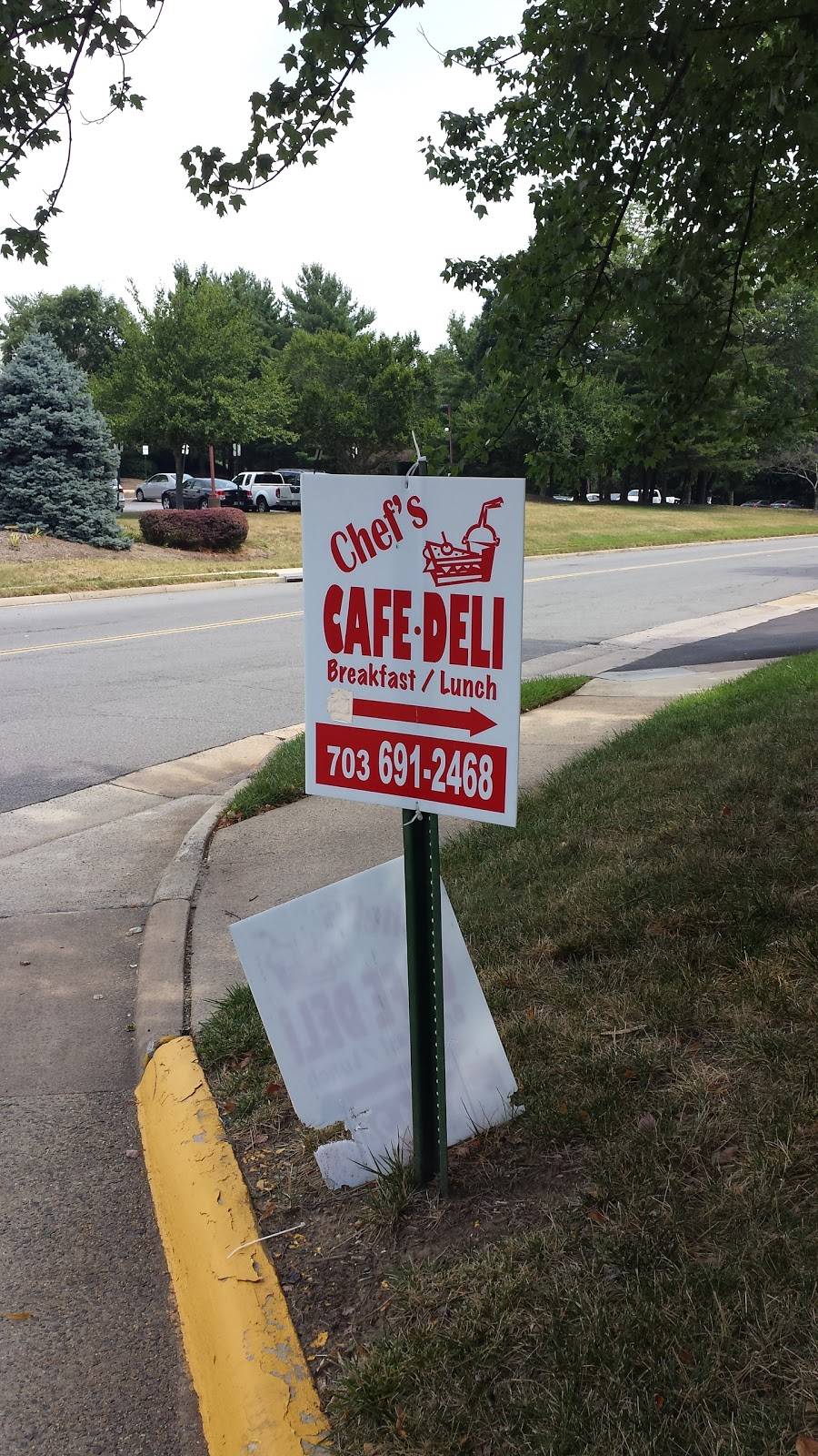 Chefs Cafe | restaurant | 3957 Pender Dr # 105, Fairfax, VA 22030, USA | 7036912468 OR +1 703-691-2468