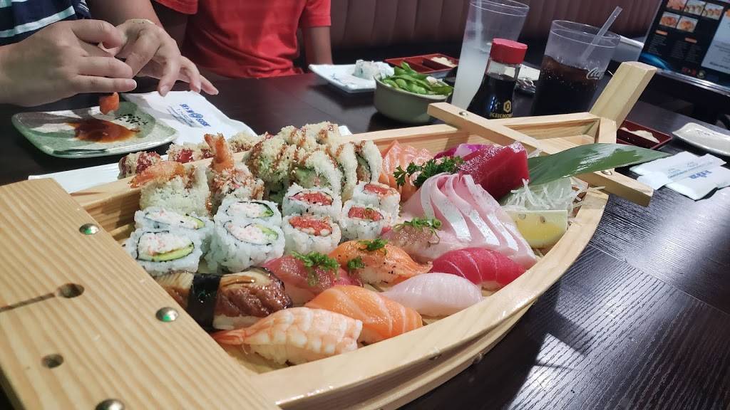 Show Sushi | restaurant | 50 Centerpointe Dr, La Palma, CA 90623, USA | 7145227780 OR +1 714-522-7780