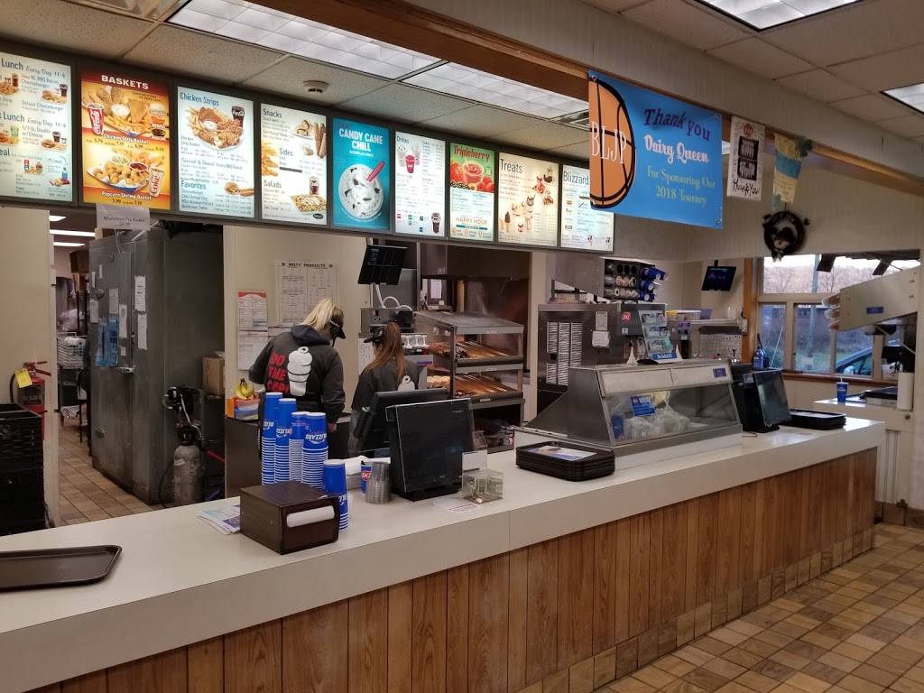 Dairy Queen | restaurant | 142 Warren St, Rayland, OH 43943, USA | 7408594348 OR +1 740-859-4348