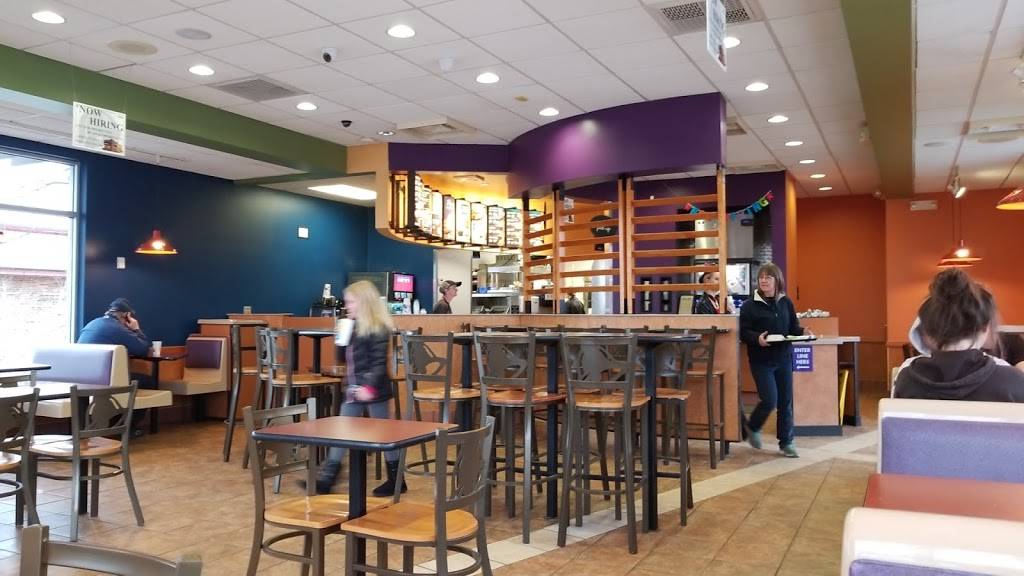 Taco Bell | meal takeaway | 8541 W E Grand River Ave, Brighton, MI 48116, USA | 8102276023 OR +1 810-227-6023