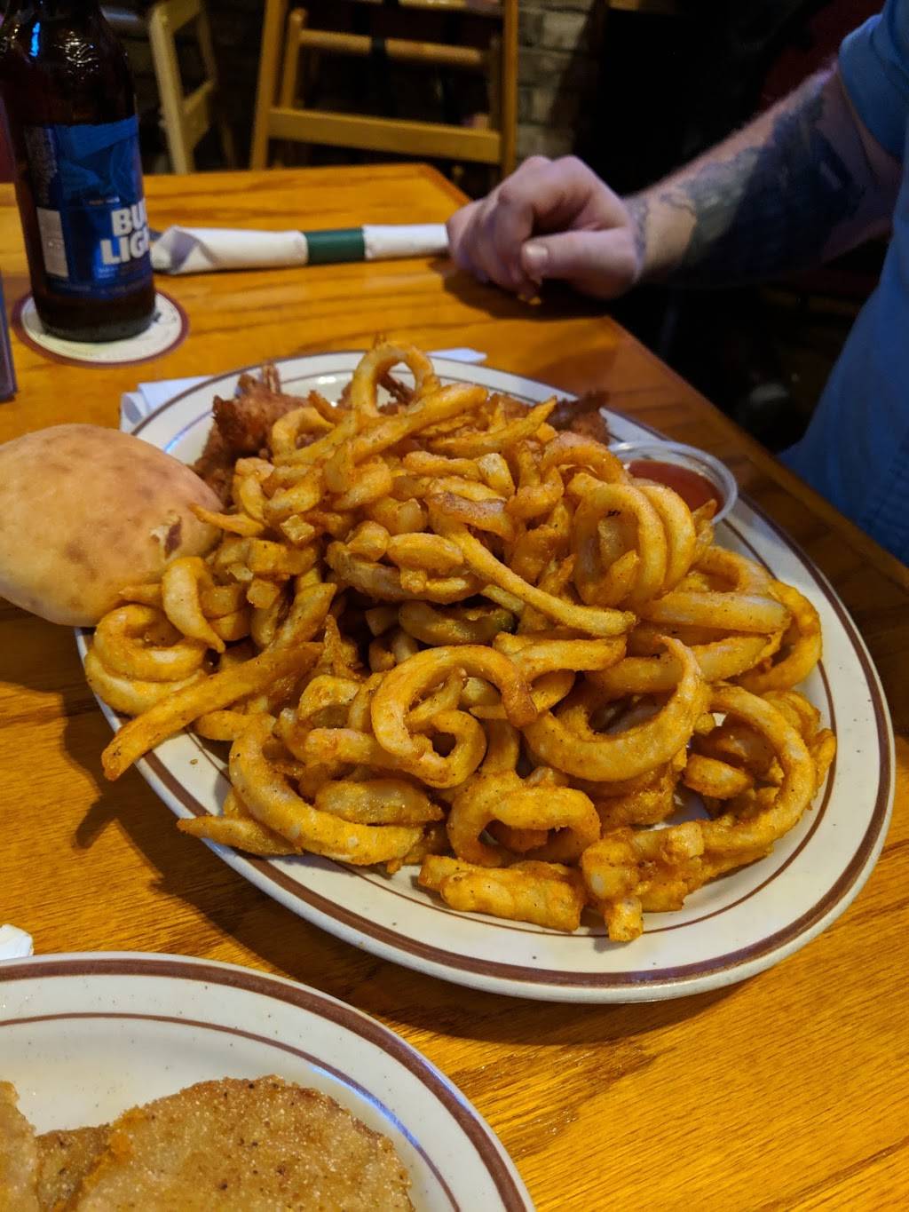 Kelleys Restaurant & Bar LLC | restaurant | 6762 E Hwy 164, Celestine, IN 47521, USA | 8126341323 OR +1 812-634-1323