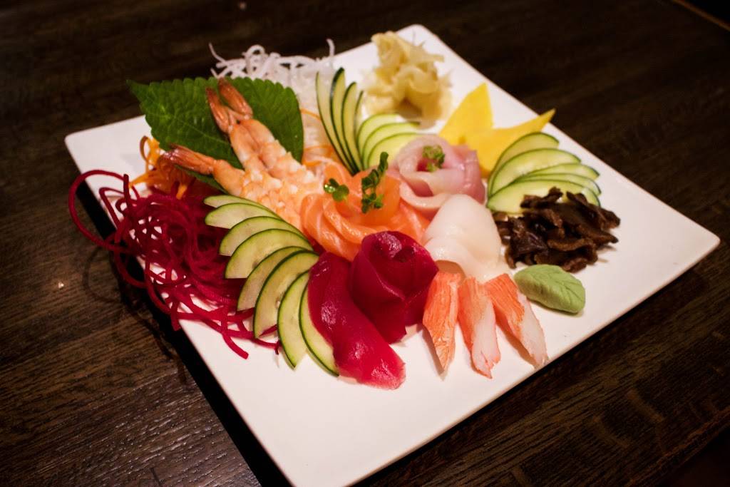 Zoku Sushi | restaurant | 1616 N Kedzie Ave, Chicago, IL 60647, USA | 7732271616 OR +1 773-227-1616
