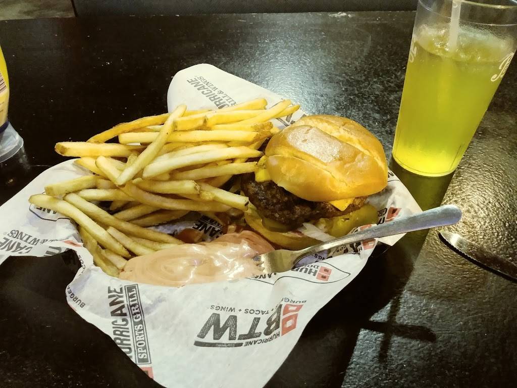 Hurricane Dockside Grill | restaurant | 3351 W Burleigh Blvd, Tavares, FL 32778, USA | 3525085137 OR +1 352-508-5137