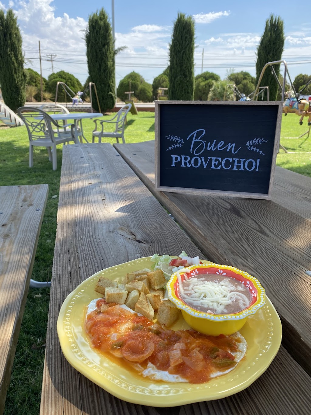 La Regia | restaurant | 1801 S Canal St, Carlsbad, NM 88220, USA | 5759882224 OR +1 575-988-2224