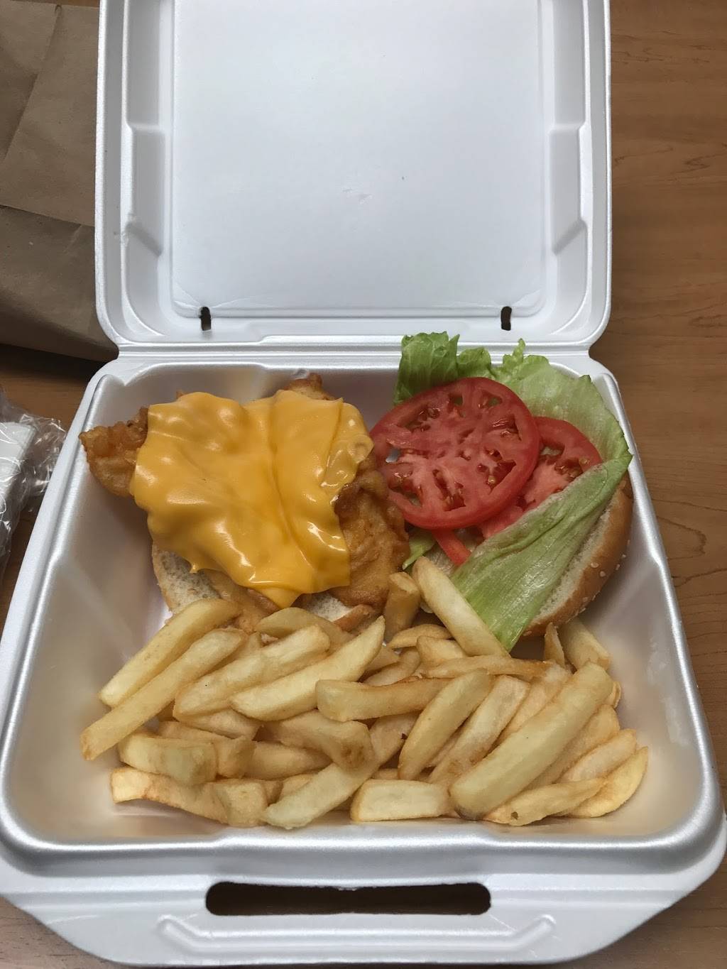 Fish City | restaurant | 100 Renaissance Center, Detroit, MI 48243, USA | 3132598000 OR +1 313-259-8000