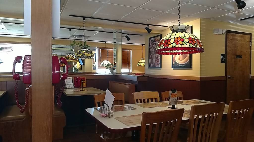 Pizza King | meal delivery | 1421 W Bethel Ave, Muncie, IN 47304, USA | 7652825901 OR +1 765-282-5901