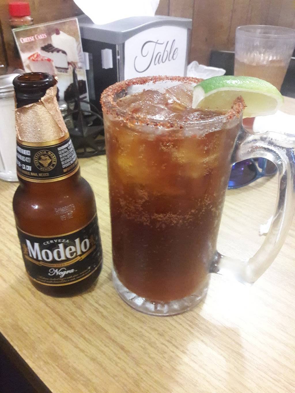 El portal | restaurant | 810 US-90, Castroville, TX 78009, USA | 8305385045 OR +1 830-538-5045