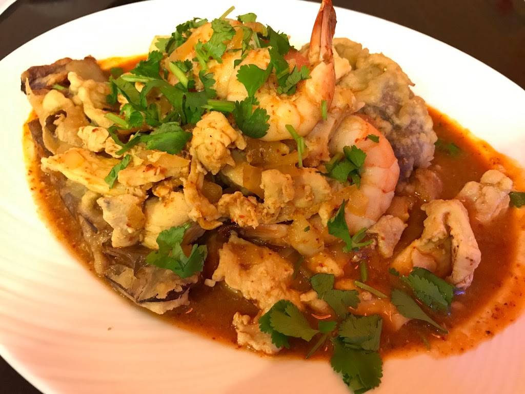 Hibiscus Thai Cuisine | restaurant | 11790 Baron Cameron Ave, Reston, VA 20190, USA | 7034356900 OR +1 703-435-6900