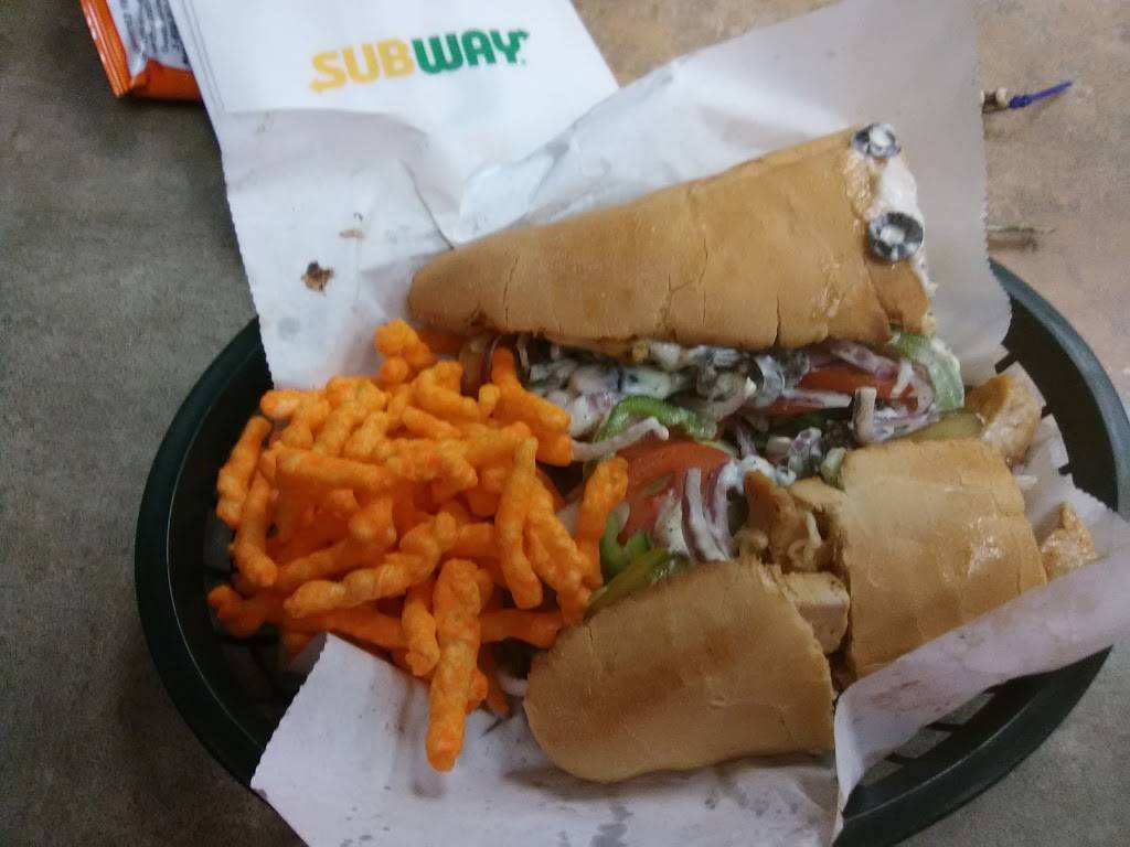 Subway Restaurants | restaurant | 1900 E Oltorf St #100-101, Austin, TX 78741, USA | 5124433337 OR +1 512-443-3337