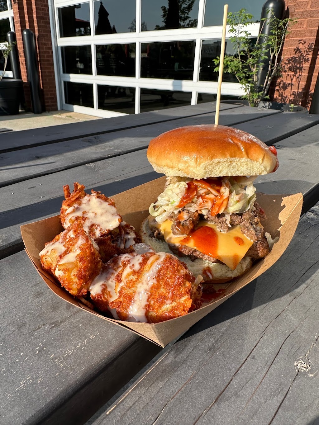 Beachwood Truck Park | restaurant | 24619 Chagrin Blvd, Beachwood, OH 44122, USA | 2163641067 OR +1 216-364-1067