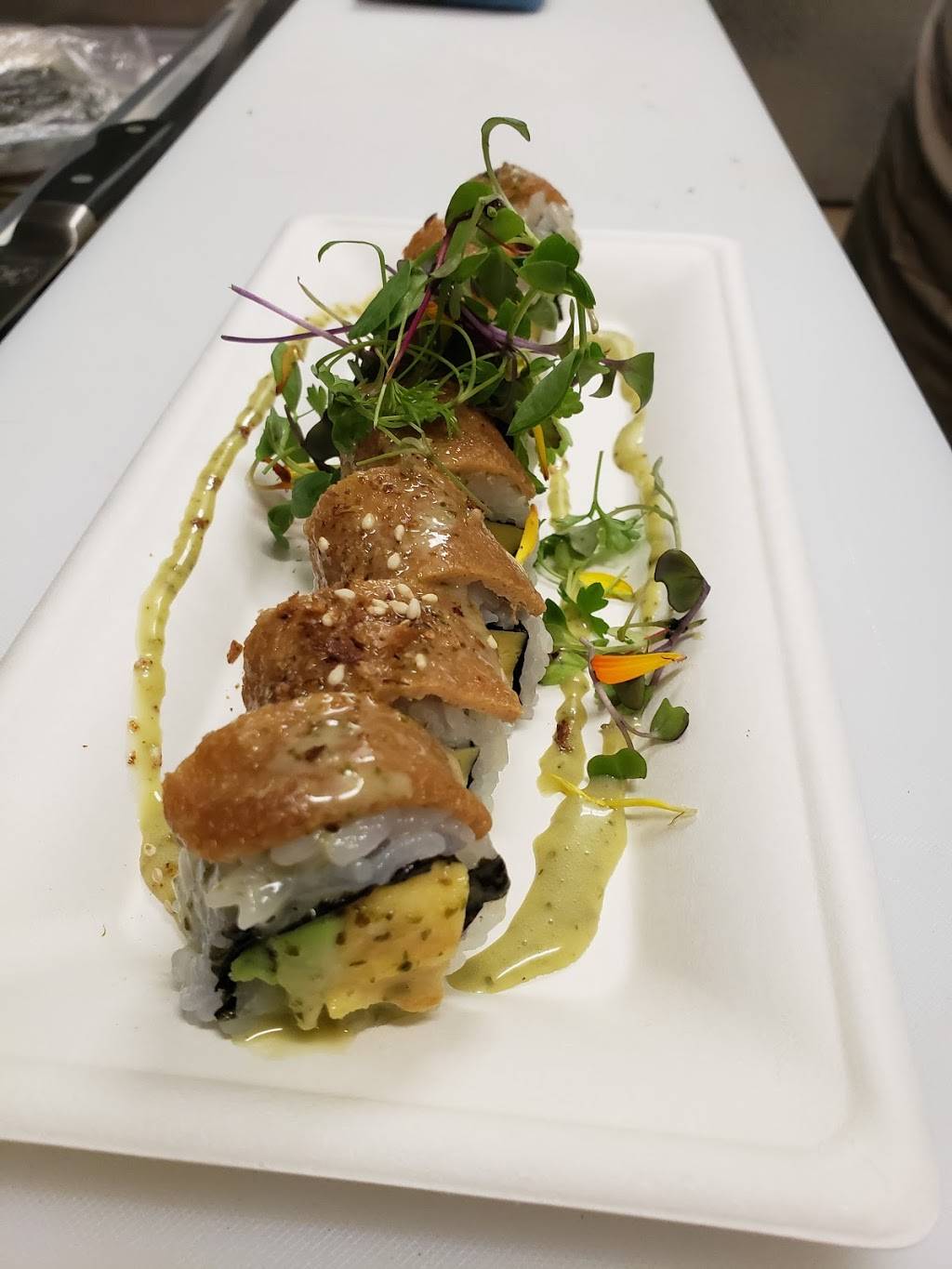 Ichi Tea & Sushi | restaurant | 10912 Le Conte Ave, Los Angeles, CA 90024, USA | 4242731557 OR +1 424-273-1557