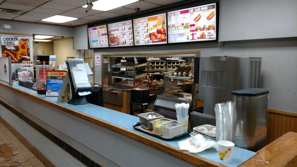Burger King | restaurant | 2814 E Higgins Rd, Elk Grove Village, IL 60007, USA | 8476406780 OR +1 847-640-6780