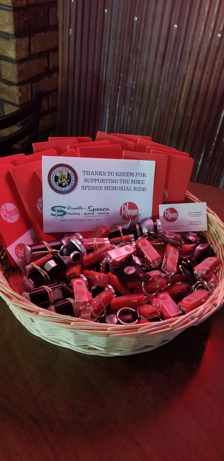 Mustang Shellys Roadhouse | restaurant | 18540 W National Ave, New Berlin, WI 53146, USA | 2626792221 OR +1 262-679-2221