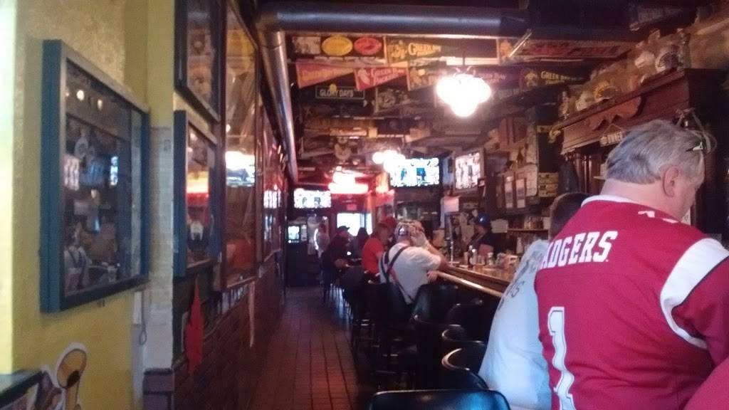 Glory Days Sports Pub | restaurant | 324 4th St S, La Crosse, WI 54601, USA | 6087824005 OR +1 608-782-4005