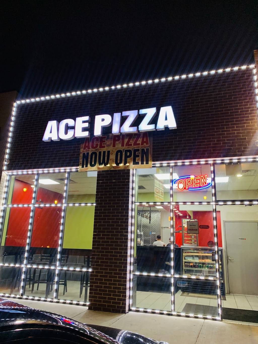 Ace Pizza | restaurant | 27 E 71st St, Chicago, IL 60619, USA | 7739524600 OR +1 773-952-4600