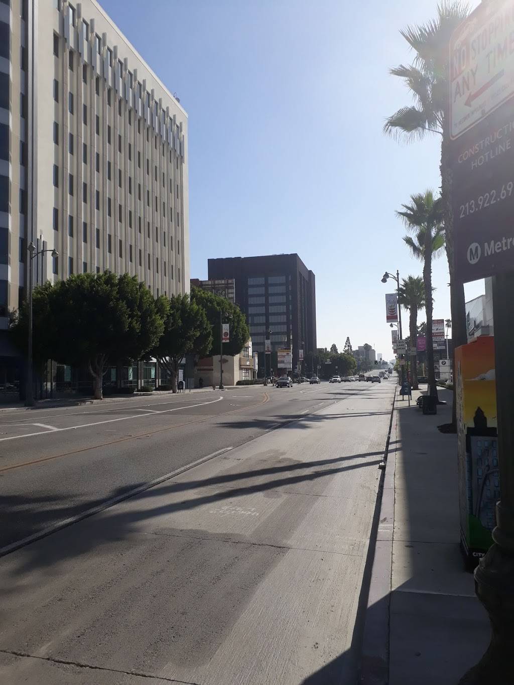 Starbucks | cafe | 5020 Wilshire Blvd, Los Angeles, CA 90036, USA | 3239362989 OR +1 323-936-2989