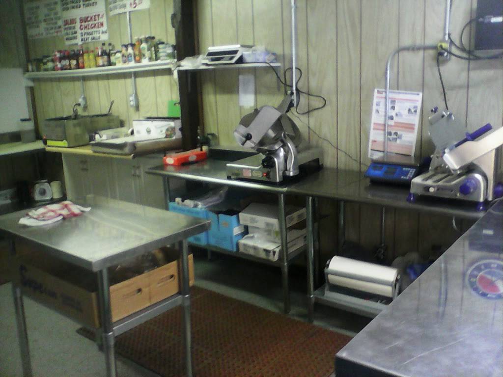 Dominics Meat nd Deli |  | 42nd, 10th St, Marcus Hook, PA 19061, USA | 4844803755 OR +1 484-480-3755