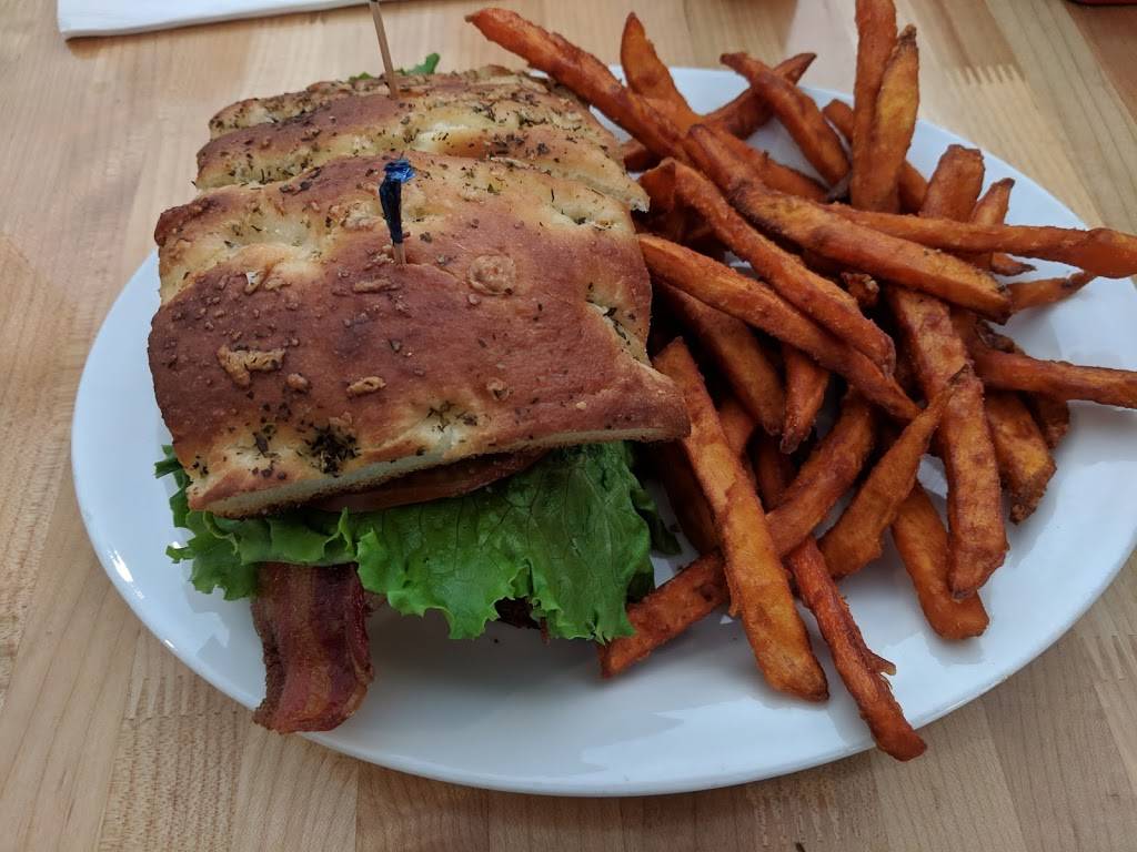 CBs Bistro | restaurant | 5075 N Lake Blvd, Carnelian Bay, CA 96140, USA | 5305464738 OR +1 530-546-4738