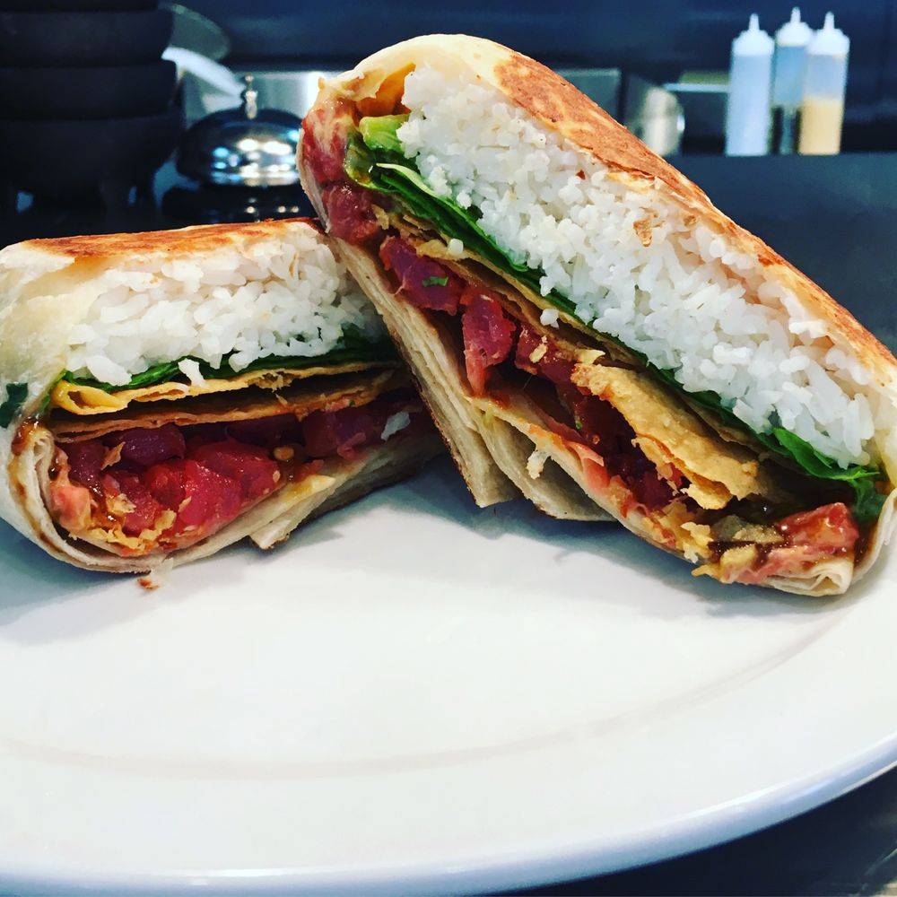 BIG & little’s Restaurant and Bar | restaurant | 3000 W Fullerton Ave, Chicago, IL 60647, USA | 7736879033 OR +1 773-687-9033