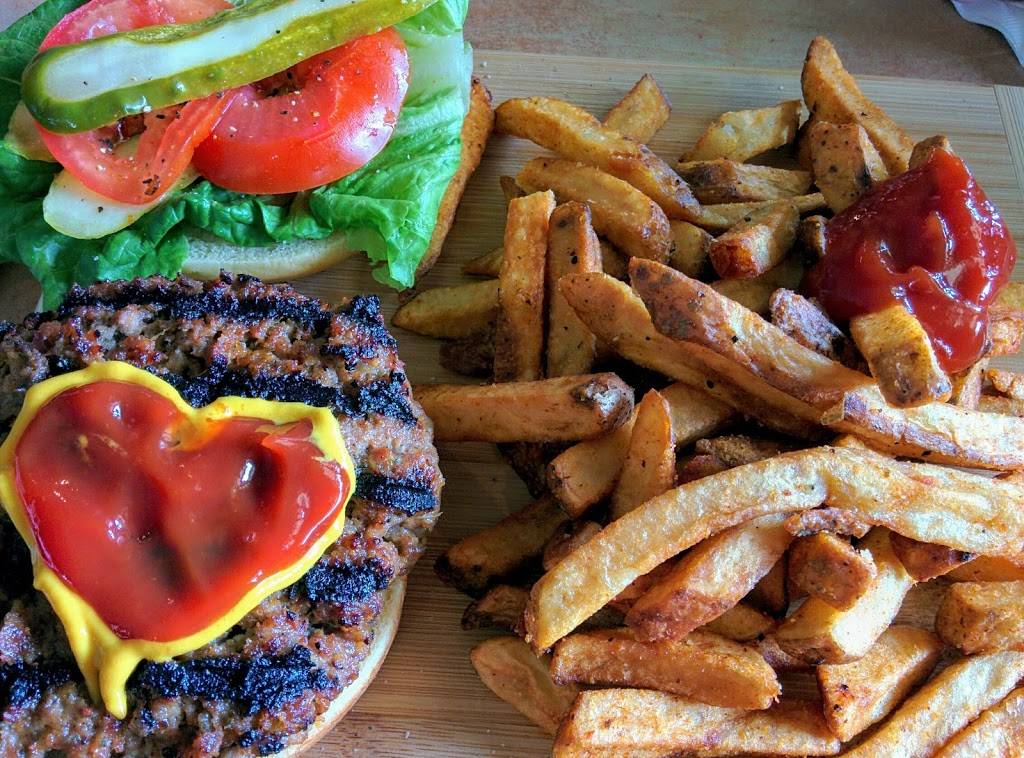 Waters Edge Restaurant & Tippy Canoe Patio | restaurant | 3807 Macklem St, Niagara Falls, ON L2G 6C8, Canada | 9052953939 OR +1 905-295-3939