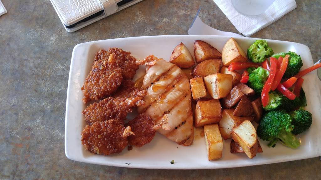 Applebees | restaurant | 326 Bayfield St, Barrie, ON L4M 3B9, Canada | 7057398597 OR +1 705-739-8597