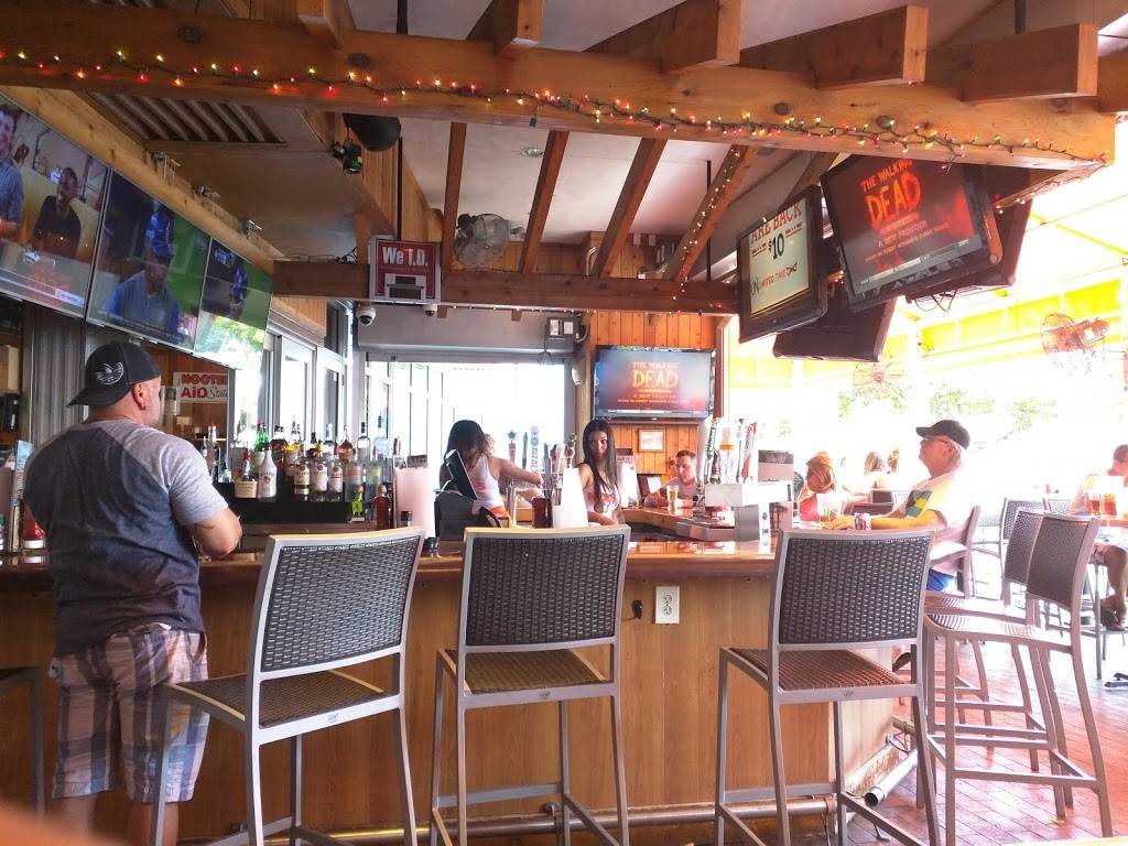 Hooters | meal takeaway | 3301 Coral Way Unit 104, Miami, FL 33145, USA | 3058736166 OR +1 305-873-6166