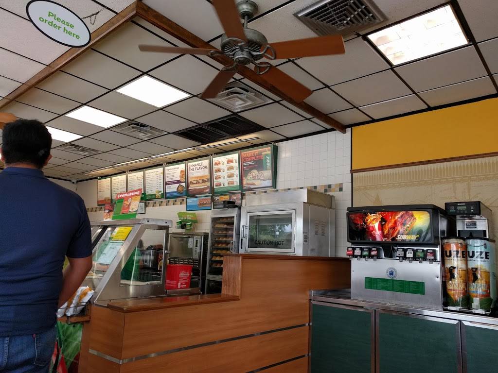 Subway Restaurants | restaurant | 8704 S Gessner Dr, Houston, TX 77074, USA | 7137763735 OR +1 713-776-3735